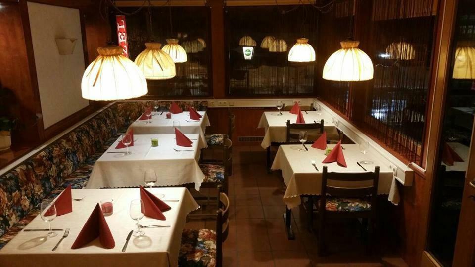 Gasthaus Tisis Feldkirch Esterno foto